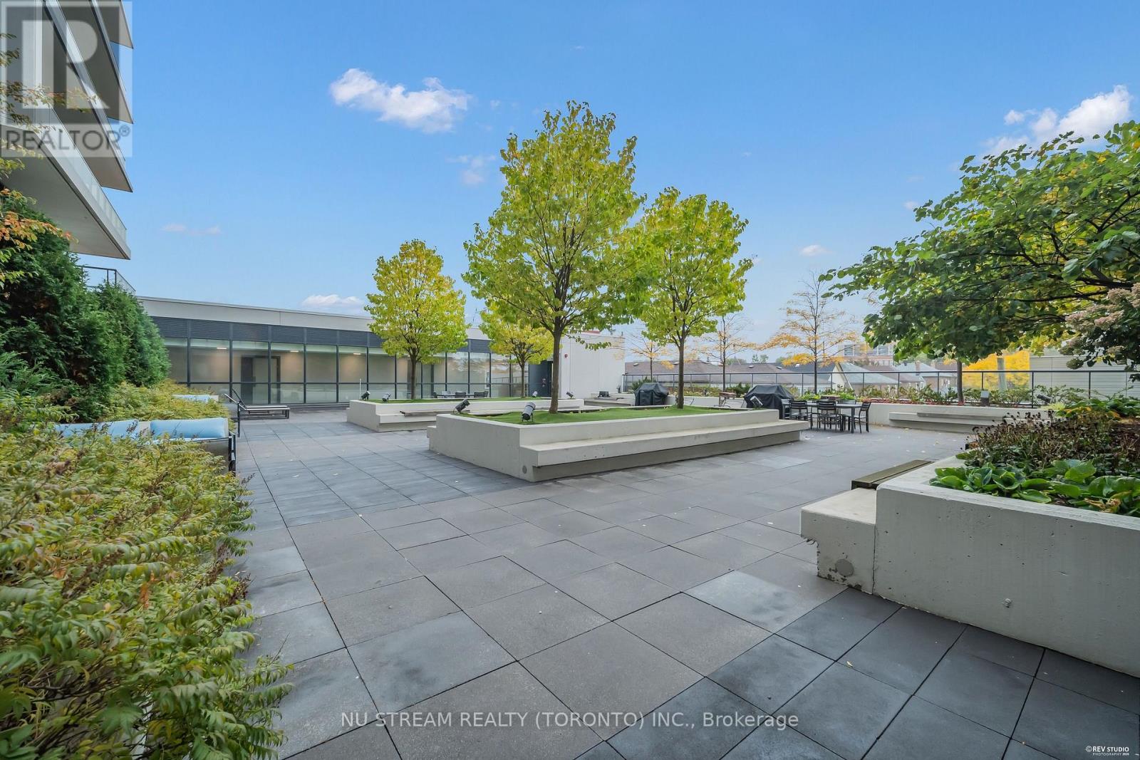 810 - 1603 Eglinton Avenue W Property Photo 27