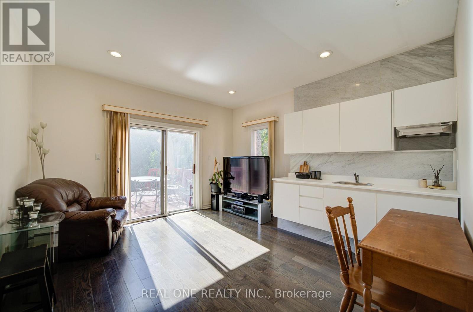 261 Mckee Avenue Property Photo 29