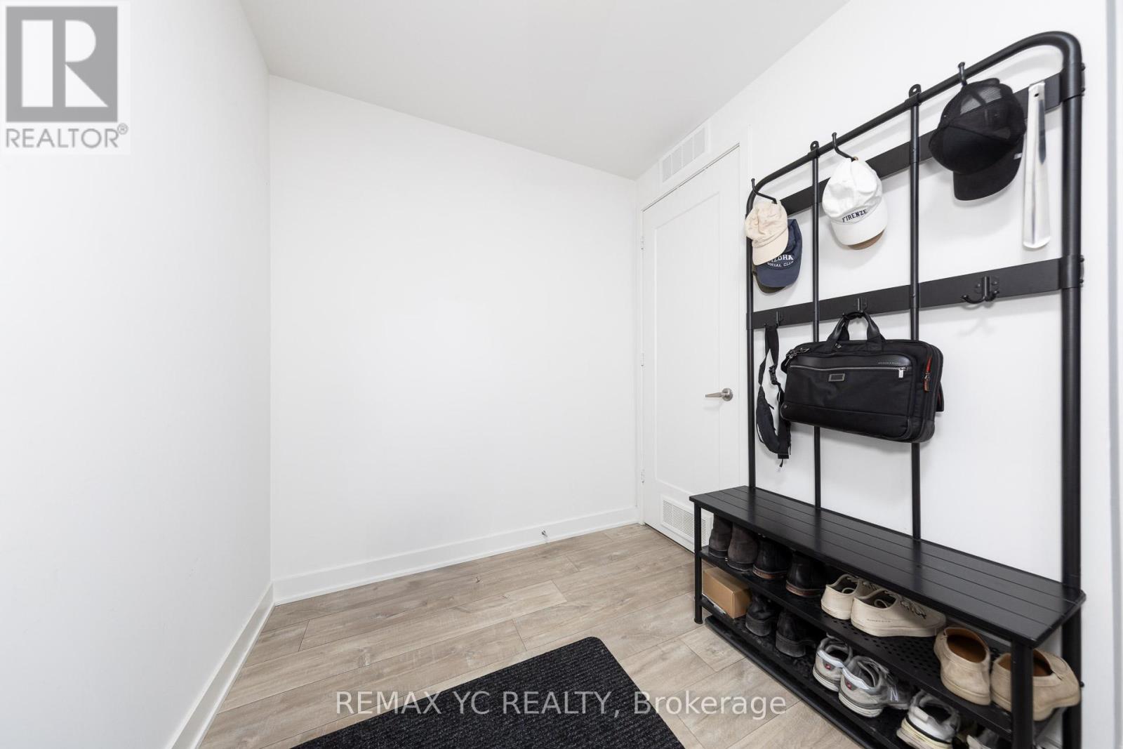 1464 - 135 Lower Sherbourne Street Property Photo 3