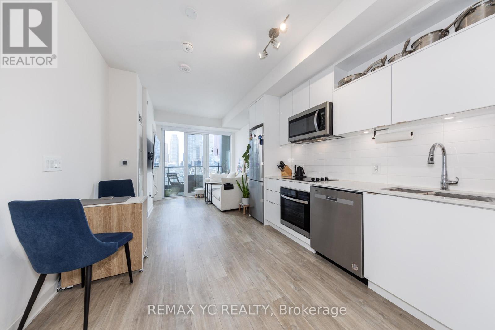 1464 - 135 Lower Sherbourne Street Property Photo 8