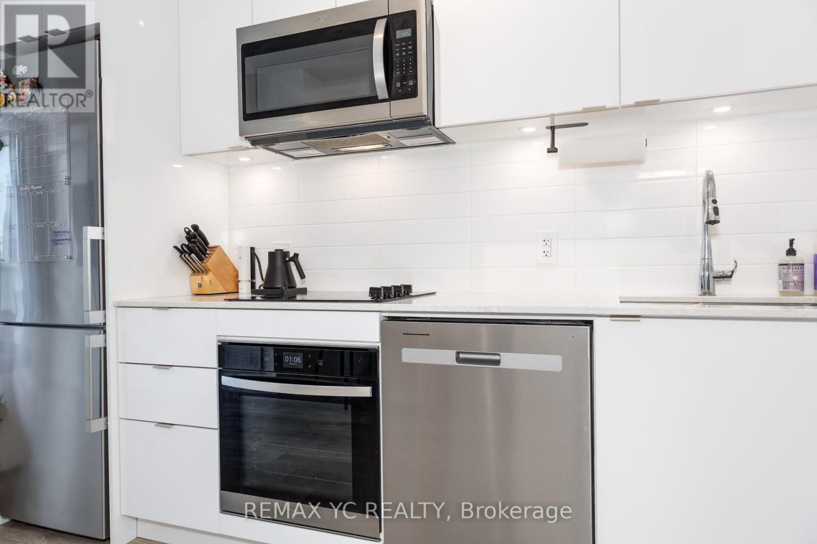 1464 - 135 Lower Sherbourne Street Property Photo 11