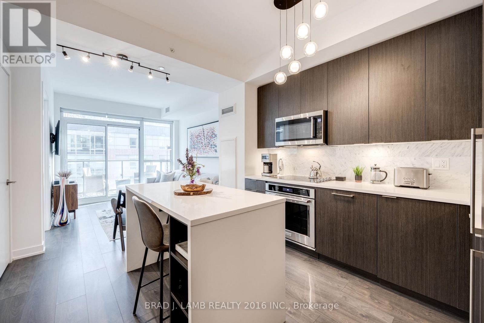 642 - 38 Iannuzzi Street Property Photo 4