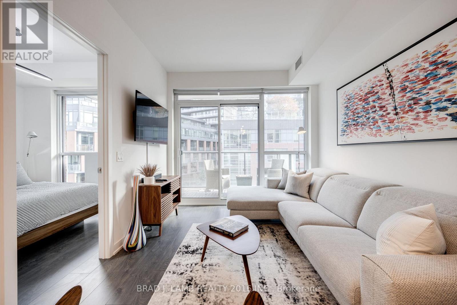 642 - 38 Iannuzzi Street Property Photo 10