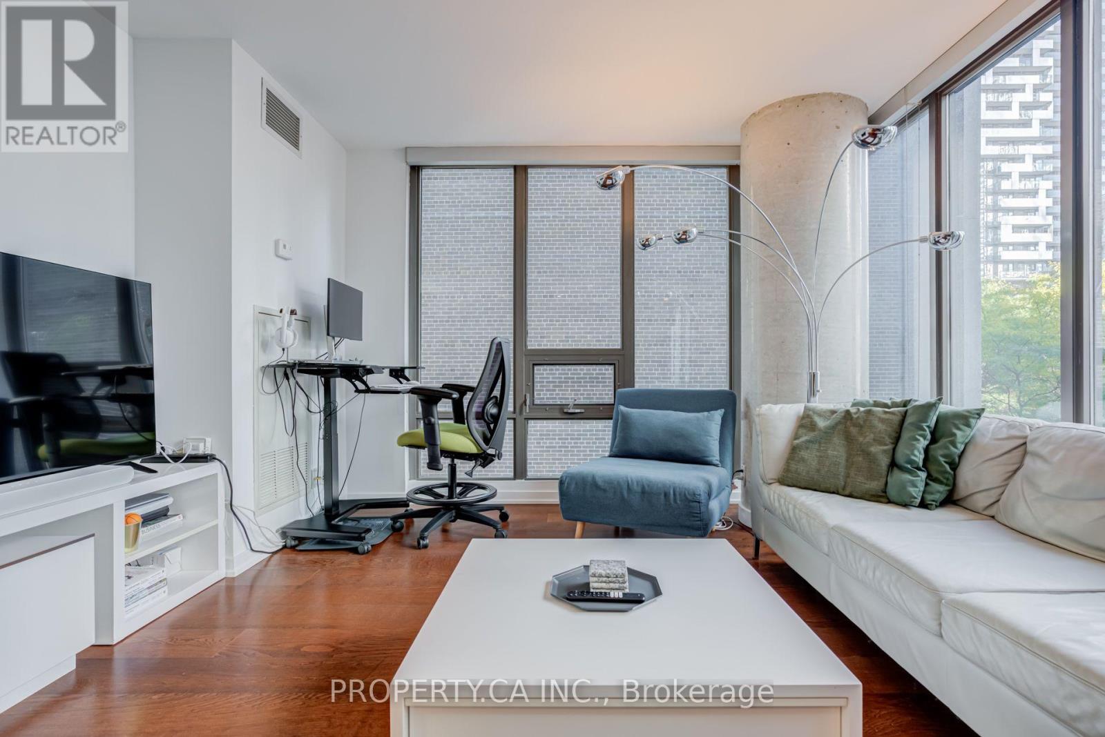 303 - 33 Lombard Street Property Photo 11