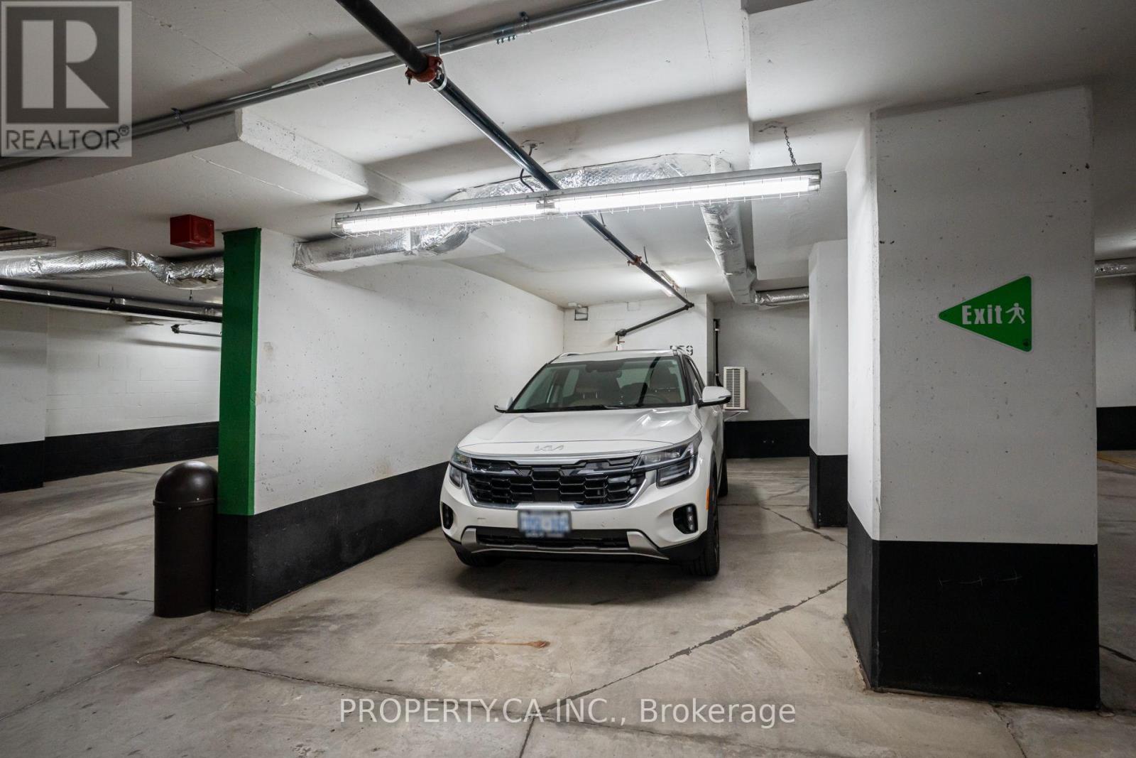 303 - 33 Lombard Street Property Photo 24