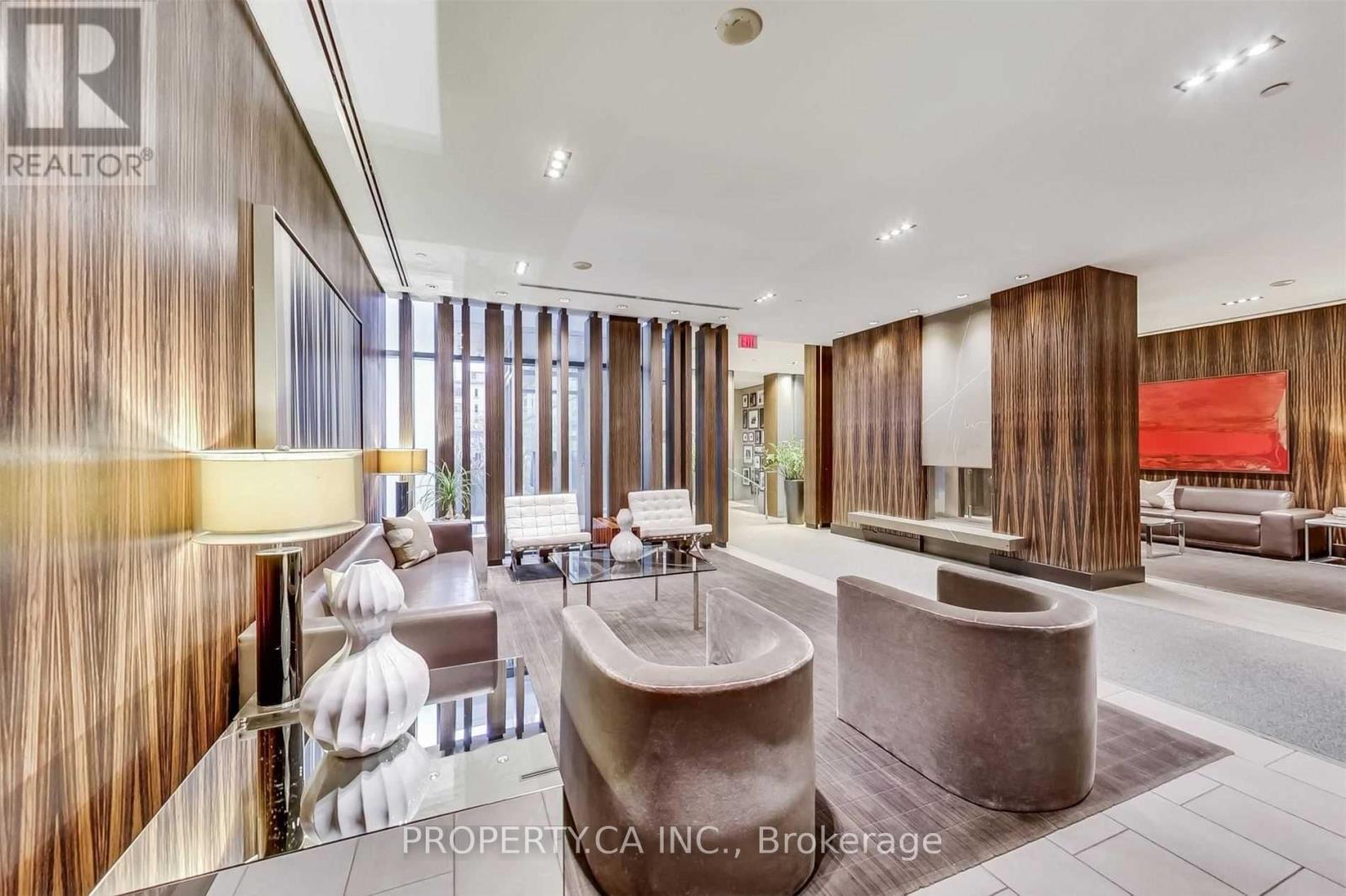 303 - 33 Lombard Street Property Photo 31