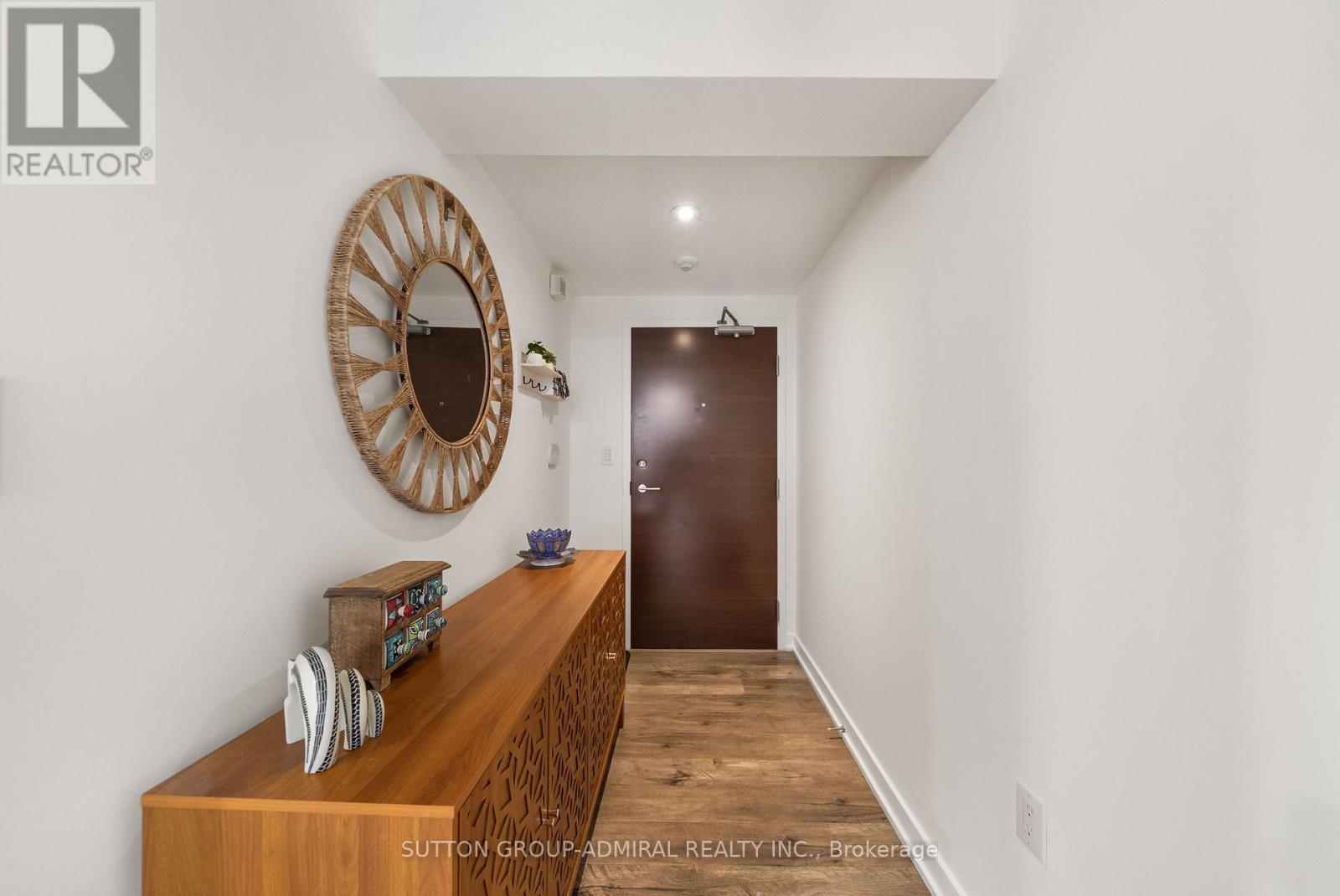 2012 - 15 Iceboat Terrace Property Photo 9