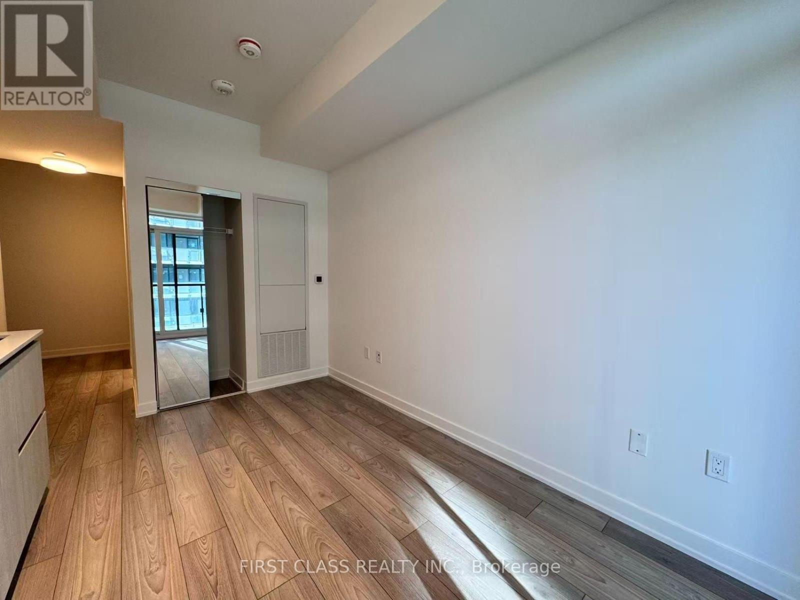 1107 - 110 Broadway Avenue Property Photo 6