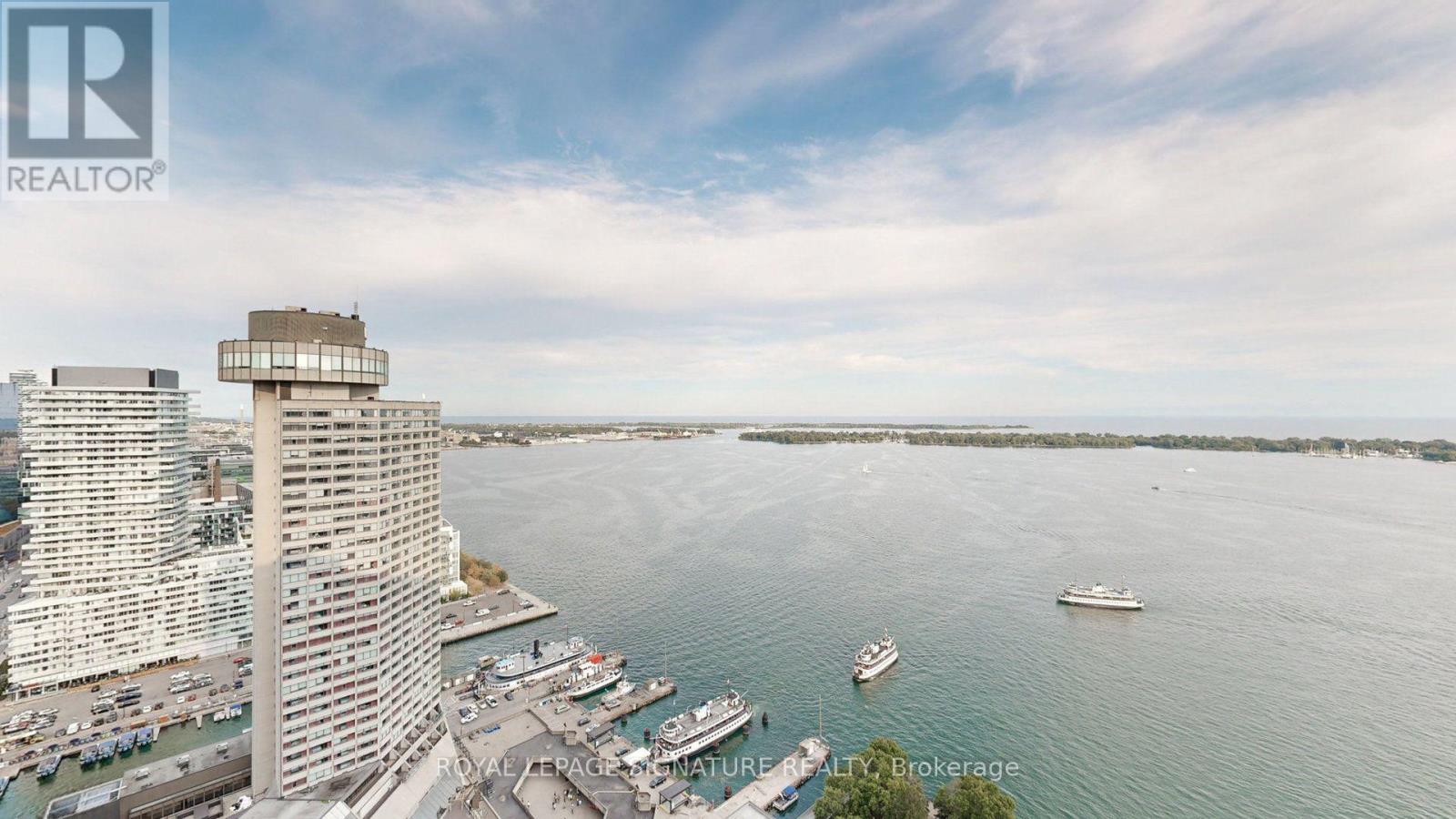 1806 - 33 Harbour Square Property Photo 26