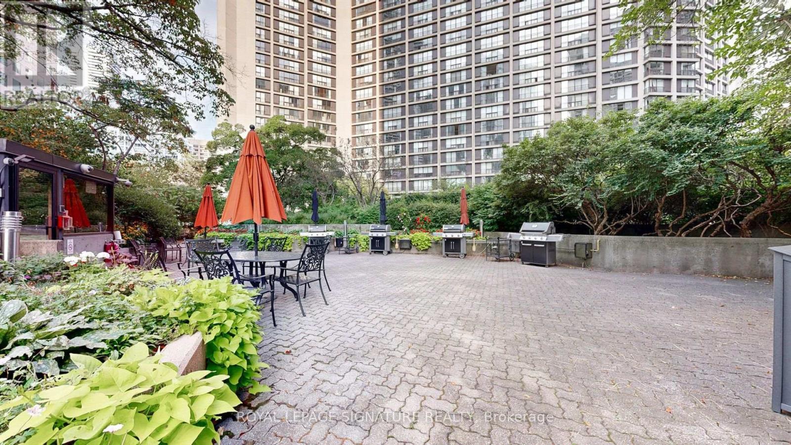 1806 - 33 Harbour Square Property Photo 31