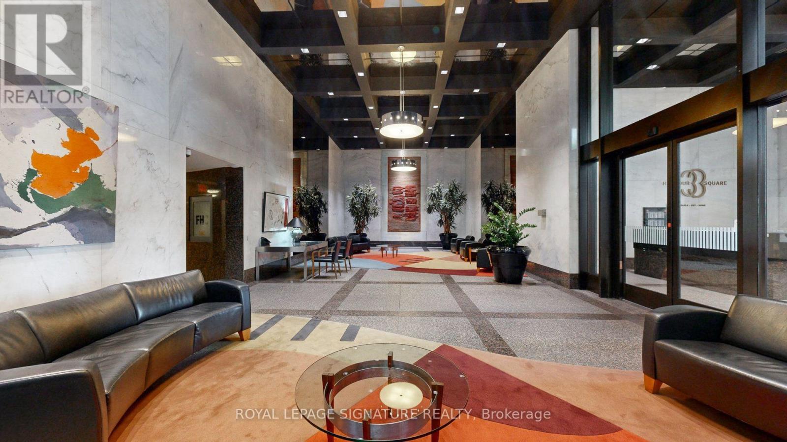 1806 - 33 Harbour Square Property Photo 36