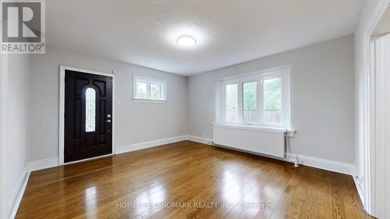 107 Lawrence Crescent Property Photo 3