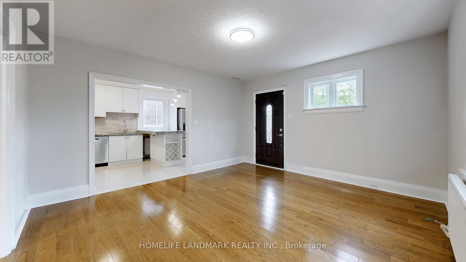 107 Lawrence Crescent Property Photo 4