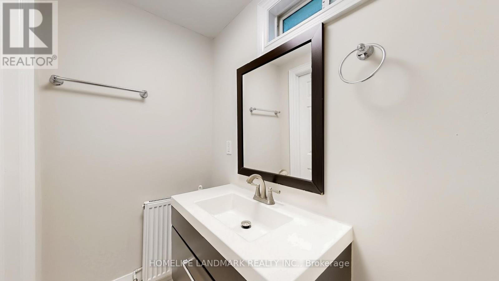107 Lawrence Crescent Property Photo 16