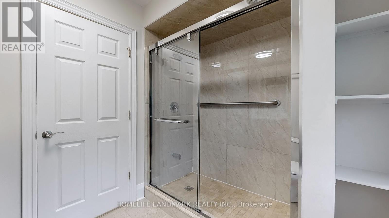 107 Lawrence Crescent Property Photo 24