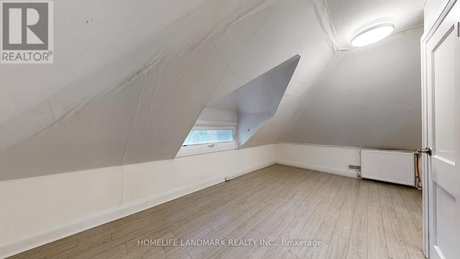 107 Lawrence Crescent Property Photo 36