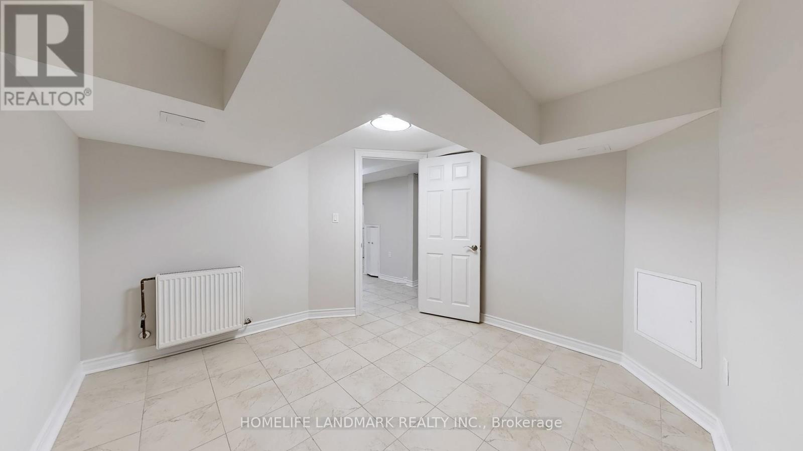 107 Lawrence Crescent Property Photo 45