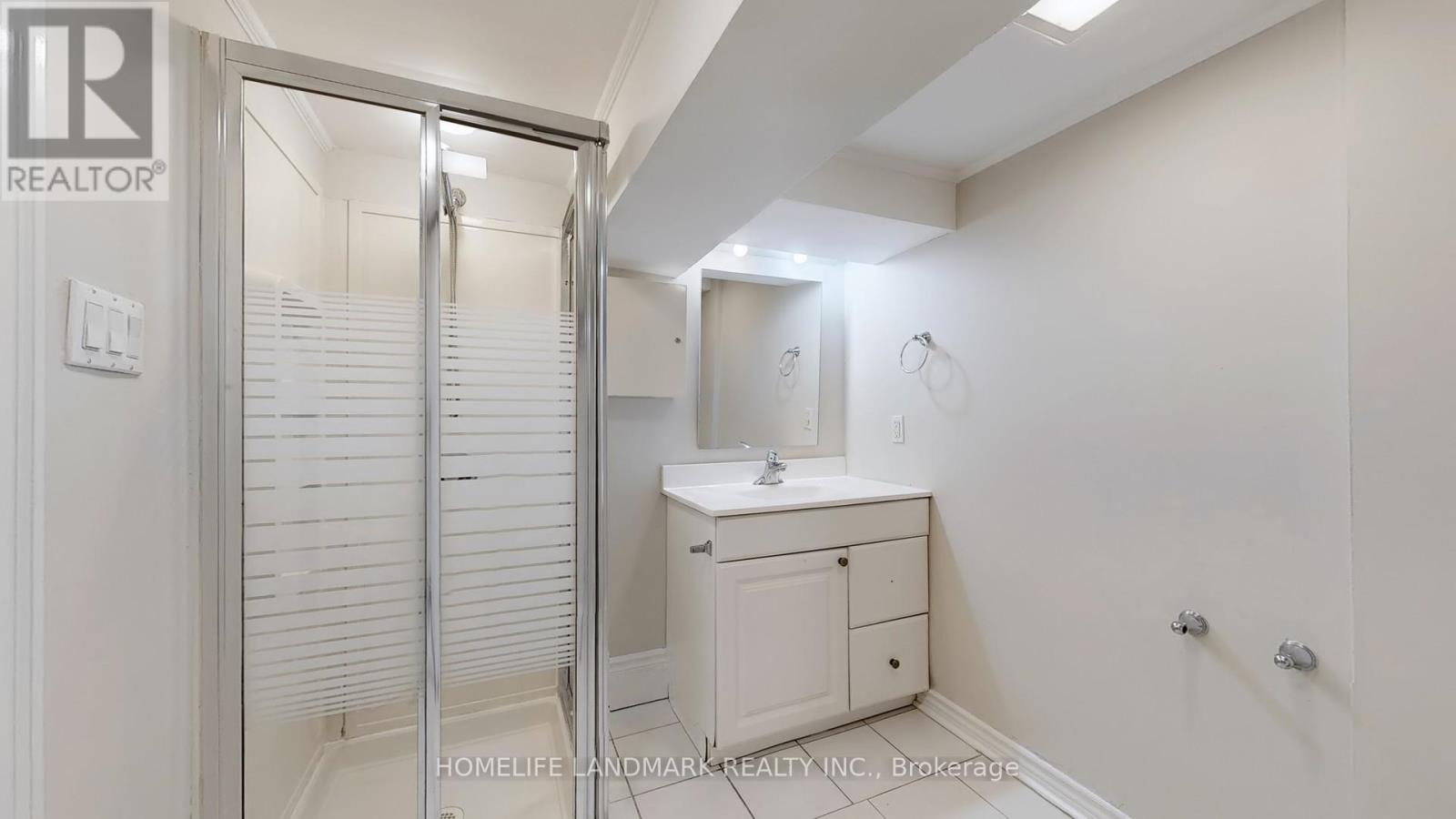 107 Lawrence Crescent Property Photo 46