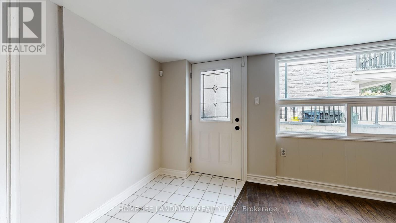 107 Lawrence Crescent Property Photo 47