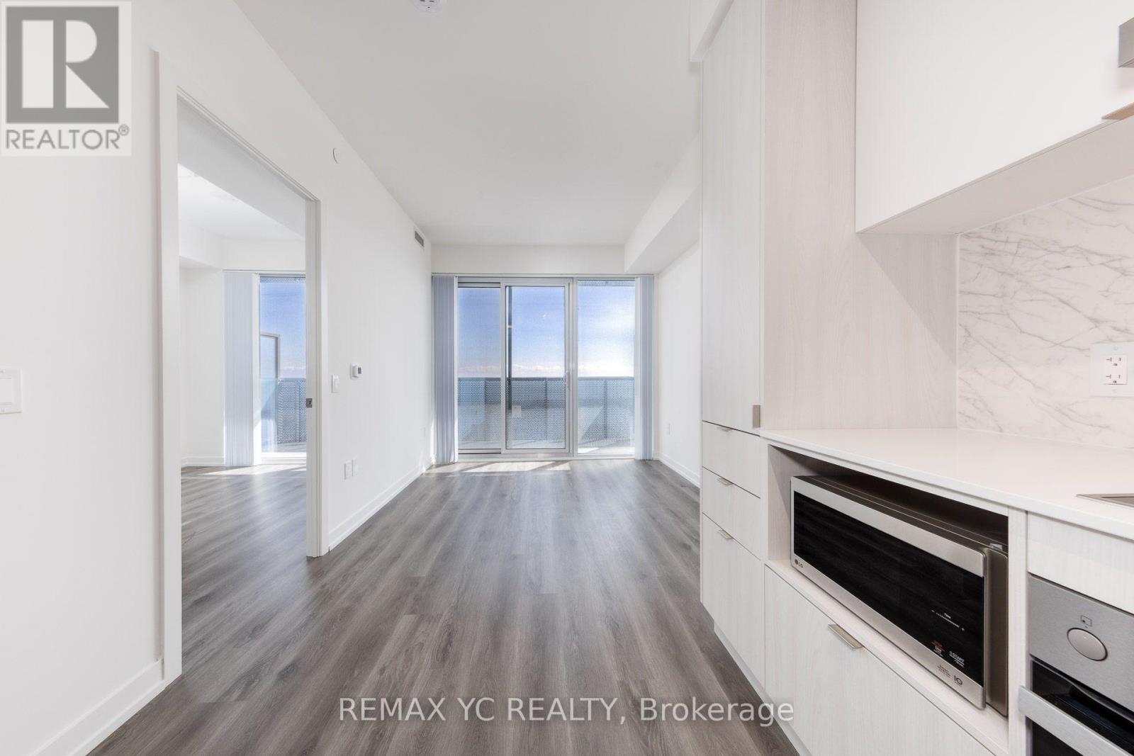 7108 - 138 Downes Street Property Photo 8