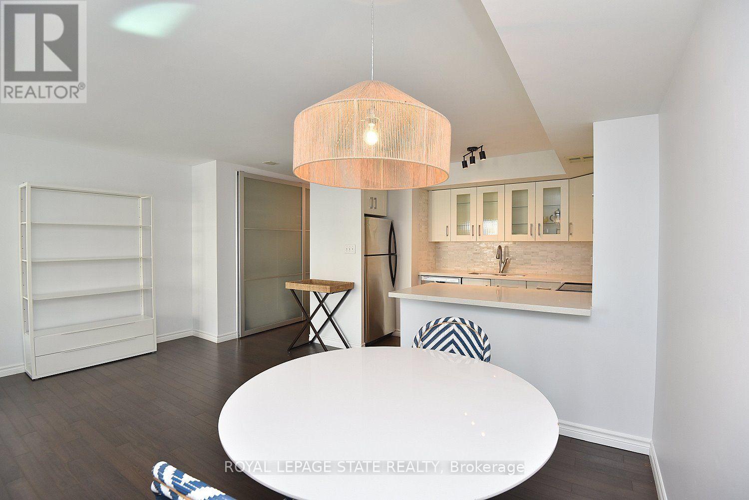 1611 - 25 The Esplanade Property Photo 10