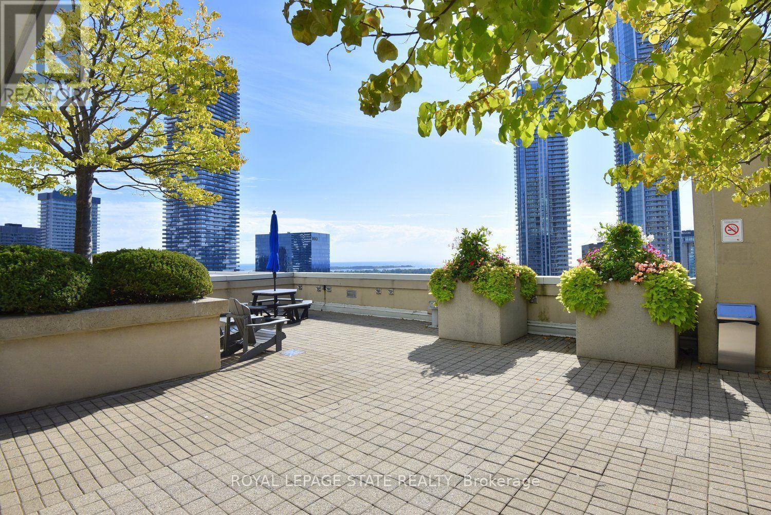 1611 - 25 The Esplanade Property Photo 37