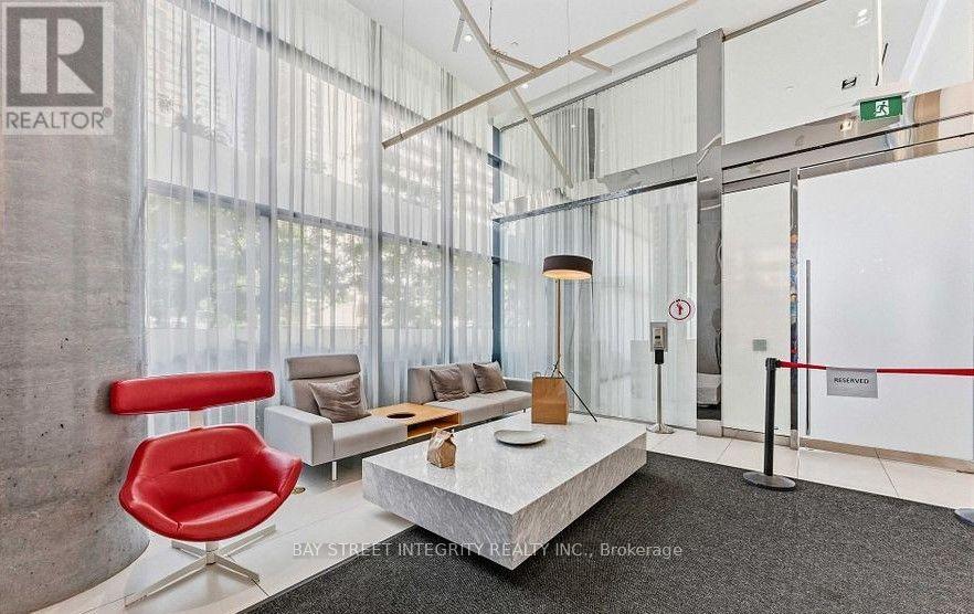 2607 - 185 Roehampton Avenue Property Photo 14