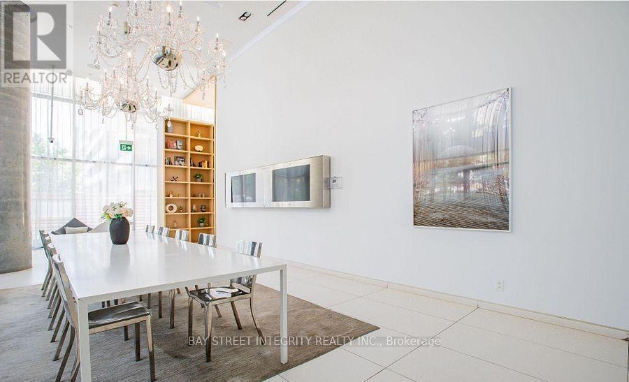 2607 - 185 Roehampton Avenue Property Photo 27