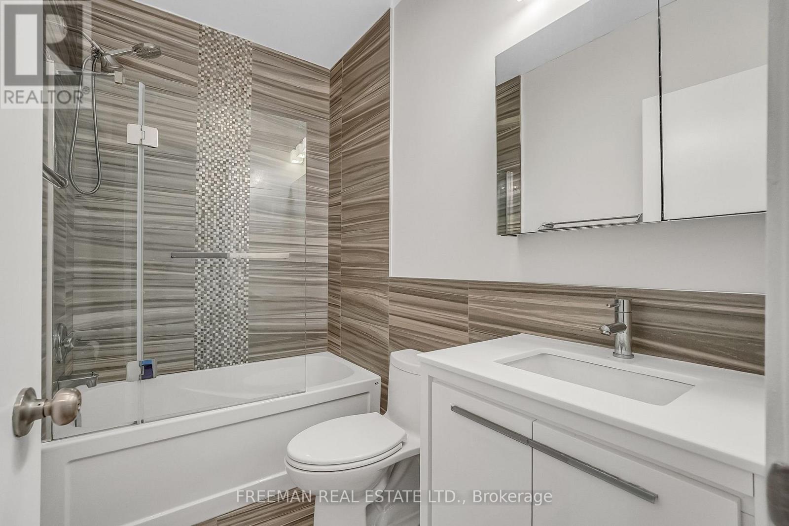 Upper - 12 Arlington Avenue Property Photo 15