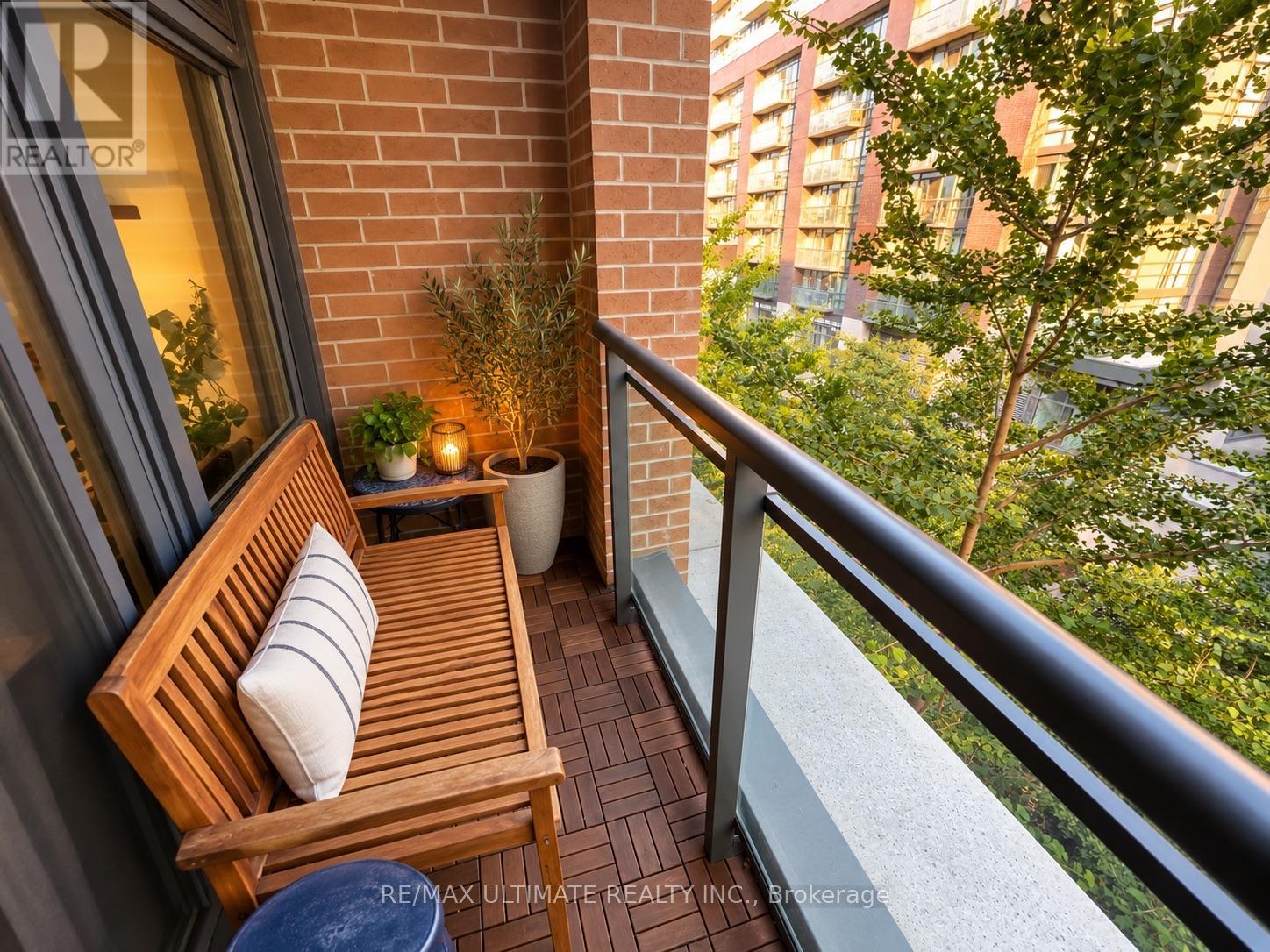N325 - 1169 Queen Street W Property Photo 13