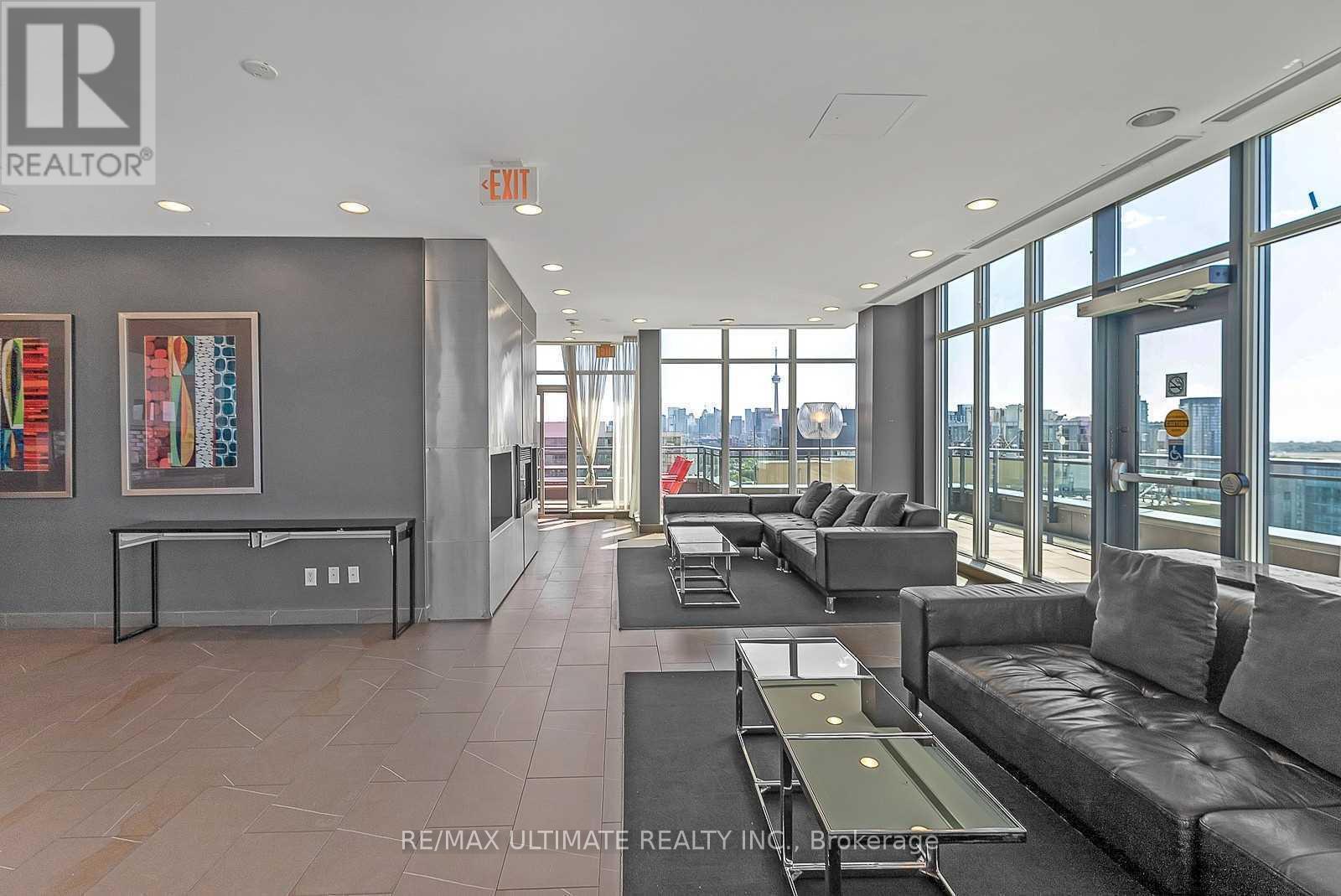 N325 - 1169 Queen Street W Property Photo 22