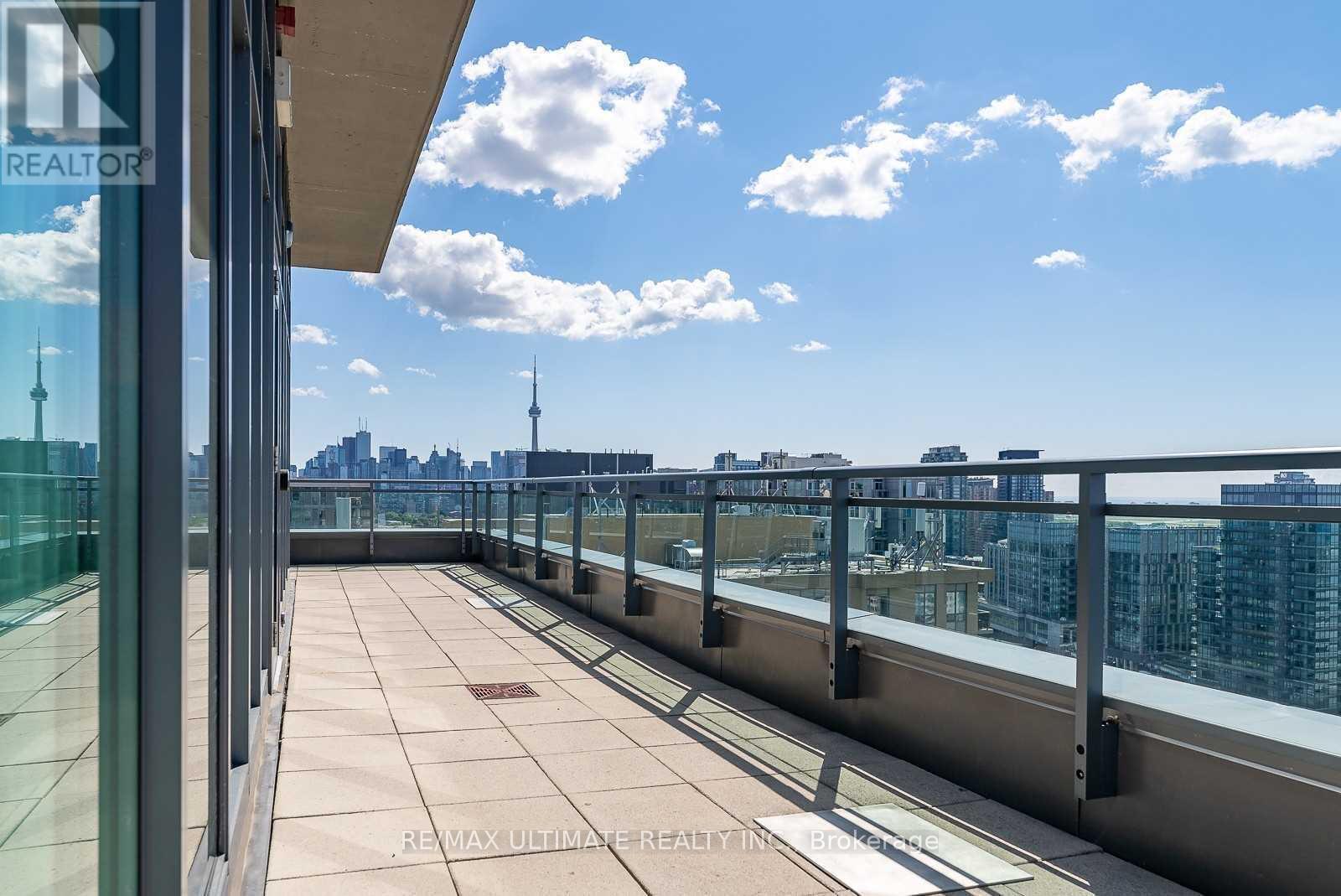 N325 - 1169 Queen Street W Property Photo 24