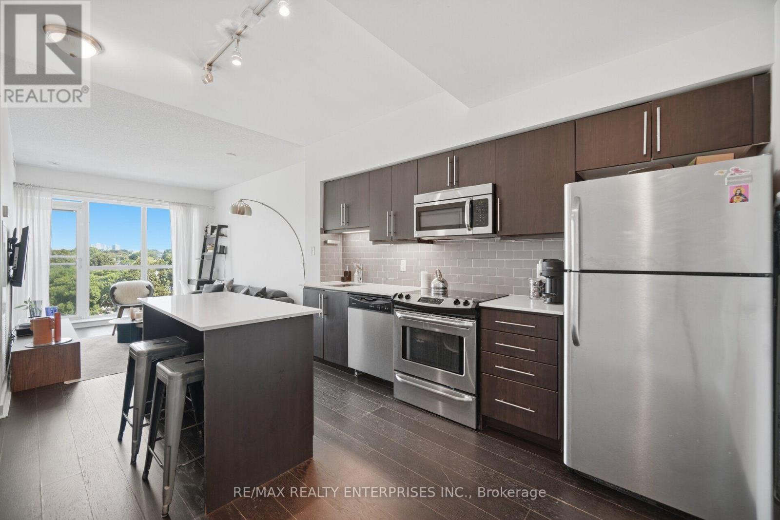 608 - 1169 Queen Street W Property Photo 5