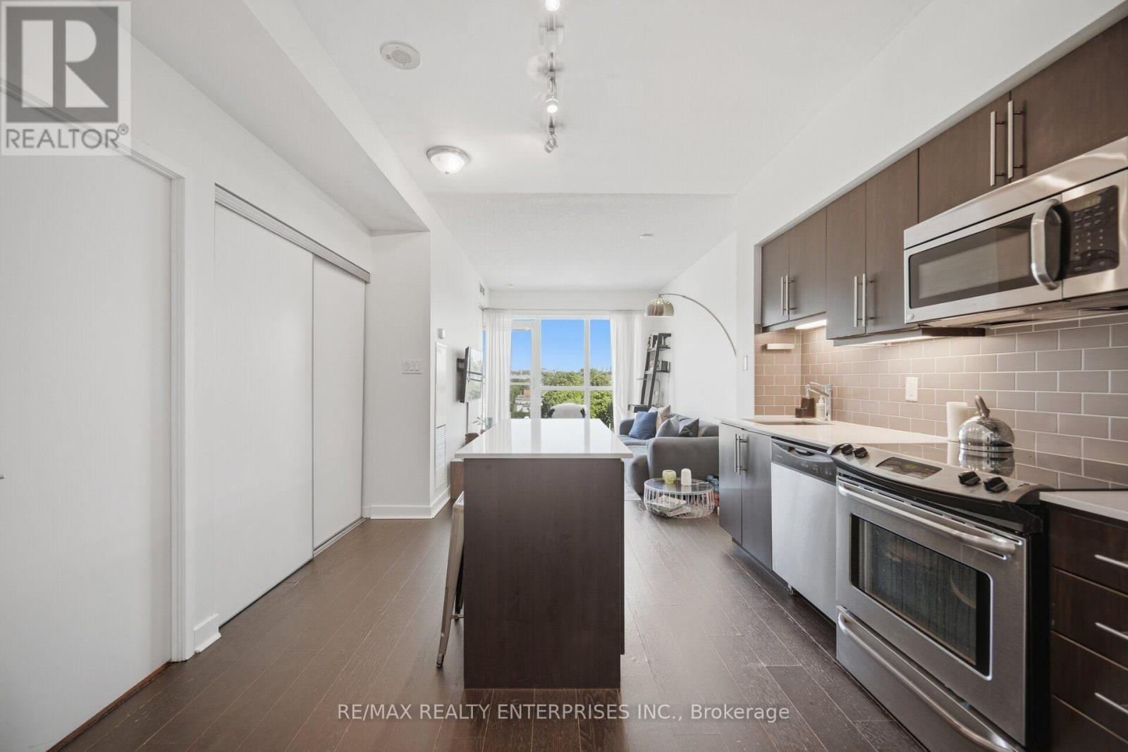608 - 1169 Queen Street W Property Photo 7