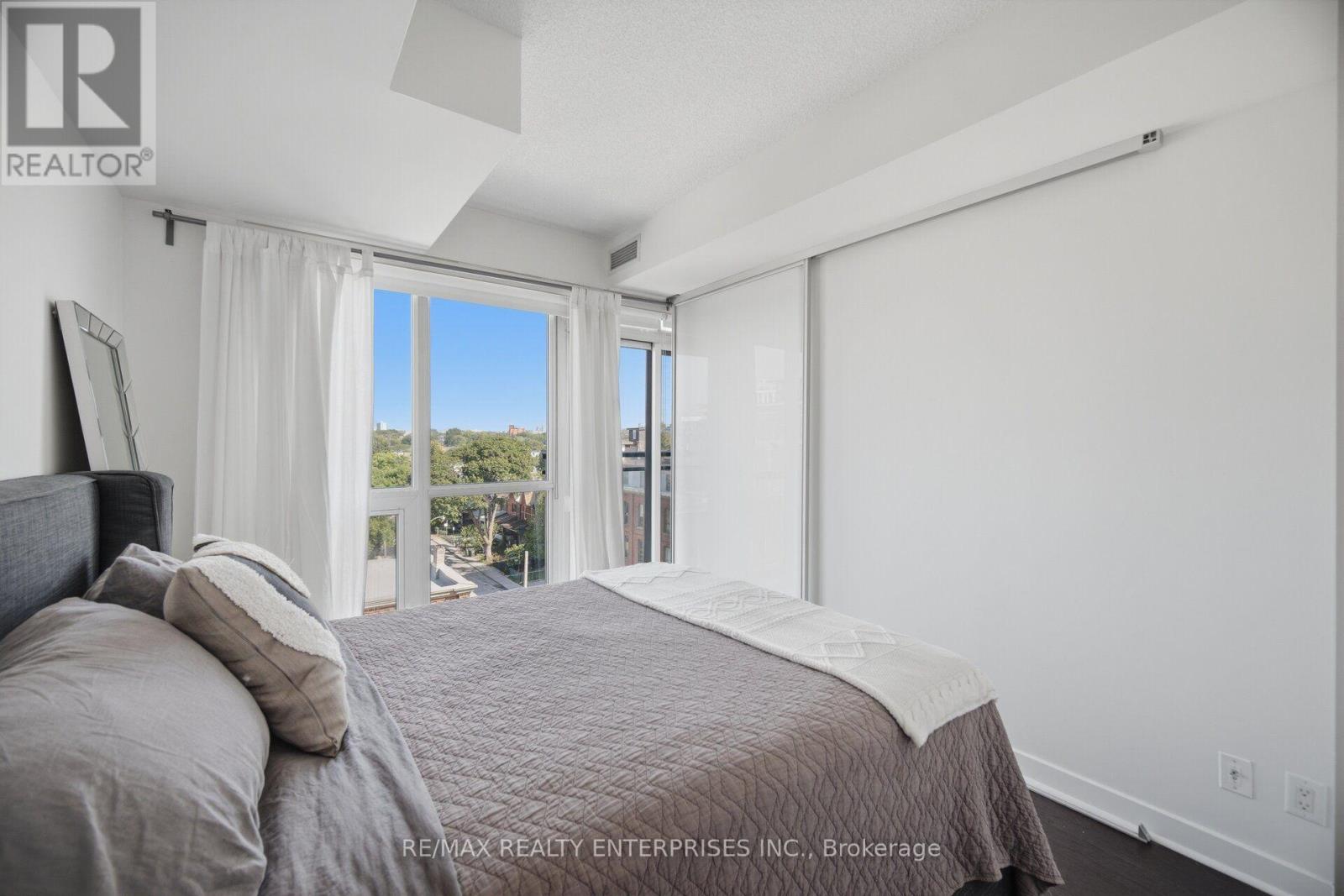 608 - 1169 Queen Street W Property Photo 13