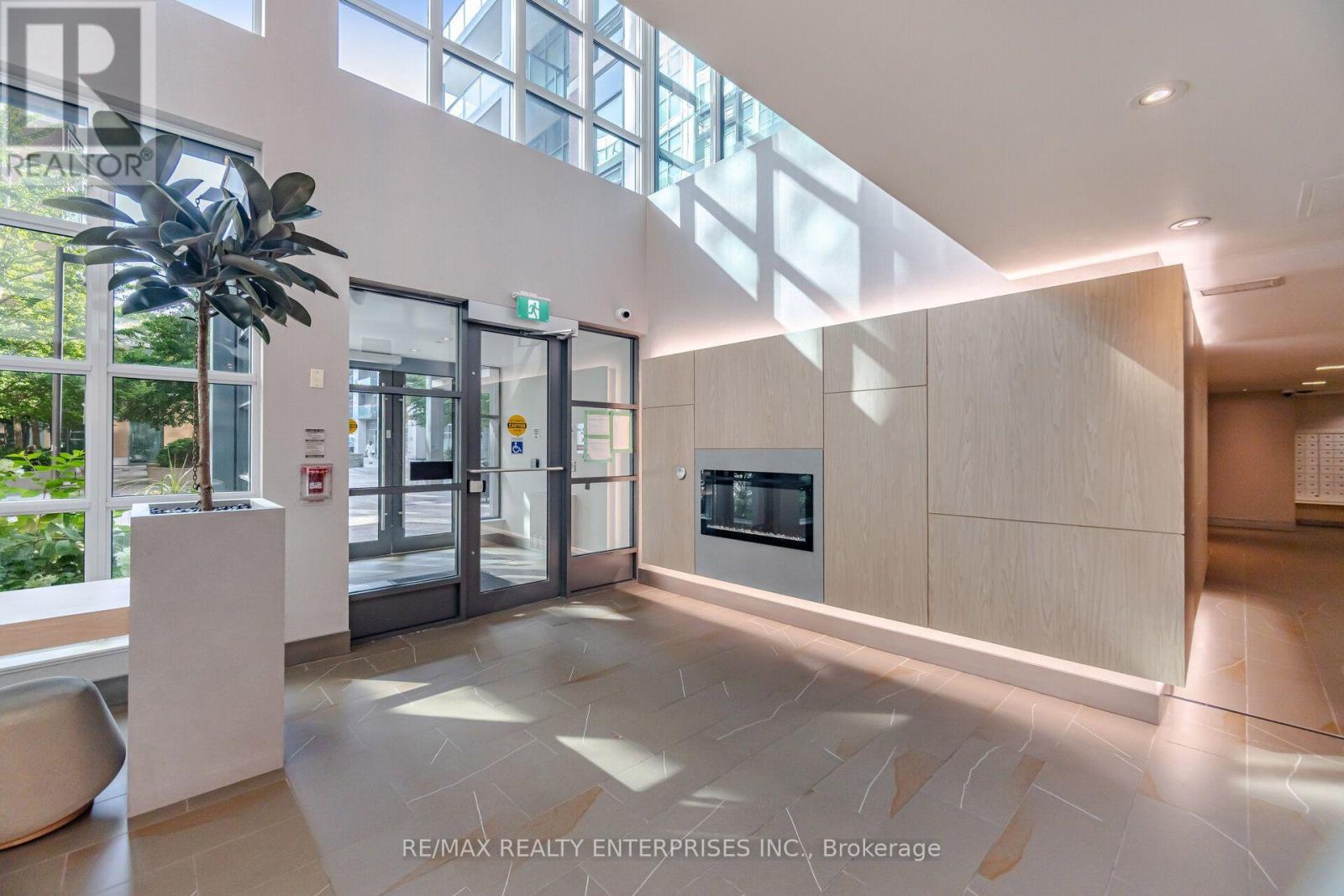 608 - 1169 Queen Street W Property Photo 19