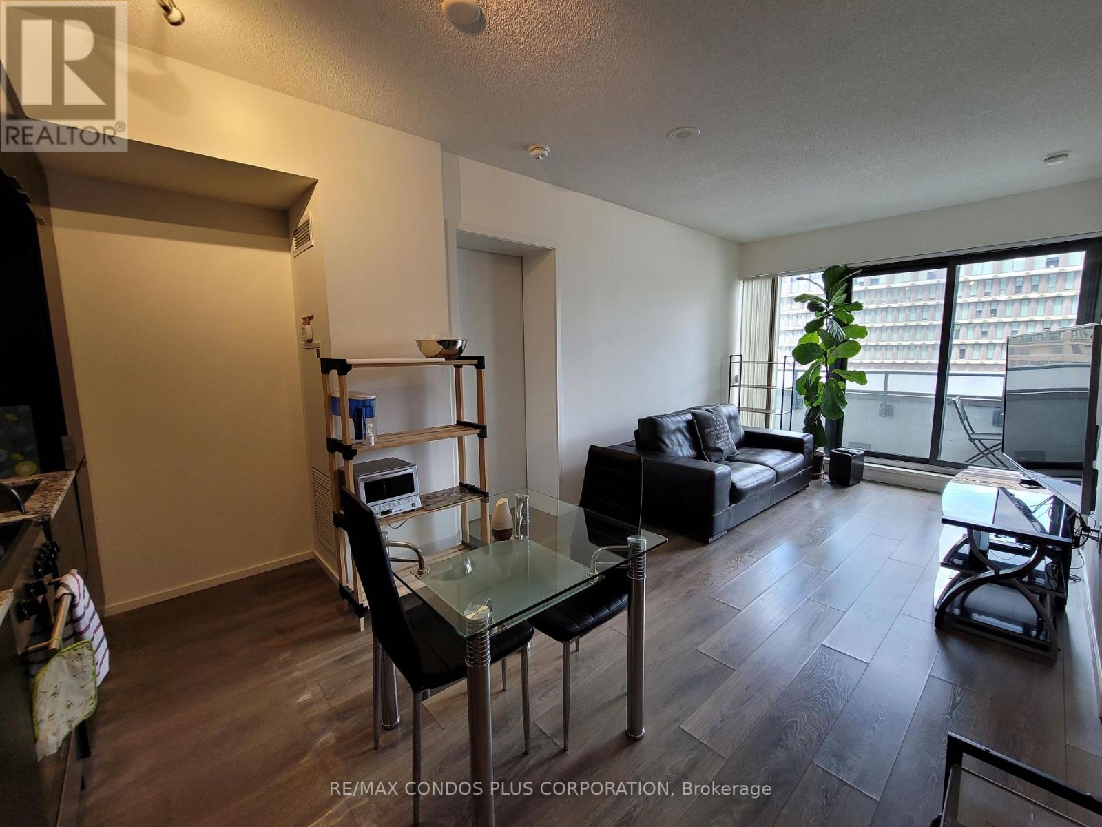 710 - 159 Dundas Street E Property Photo 4