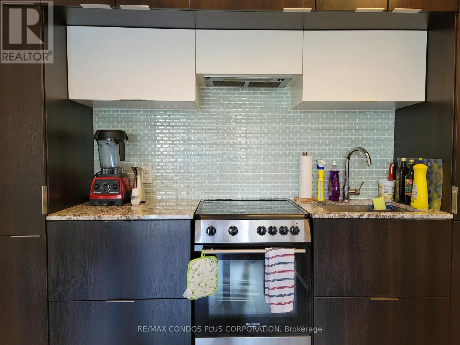 710 - 159 Dundas Street E Property Photo 5