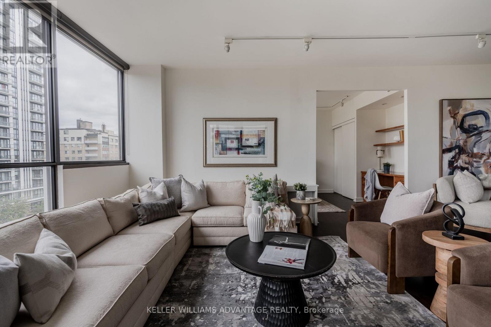 401 - 616 Avenue Road Property Photo 6