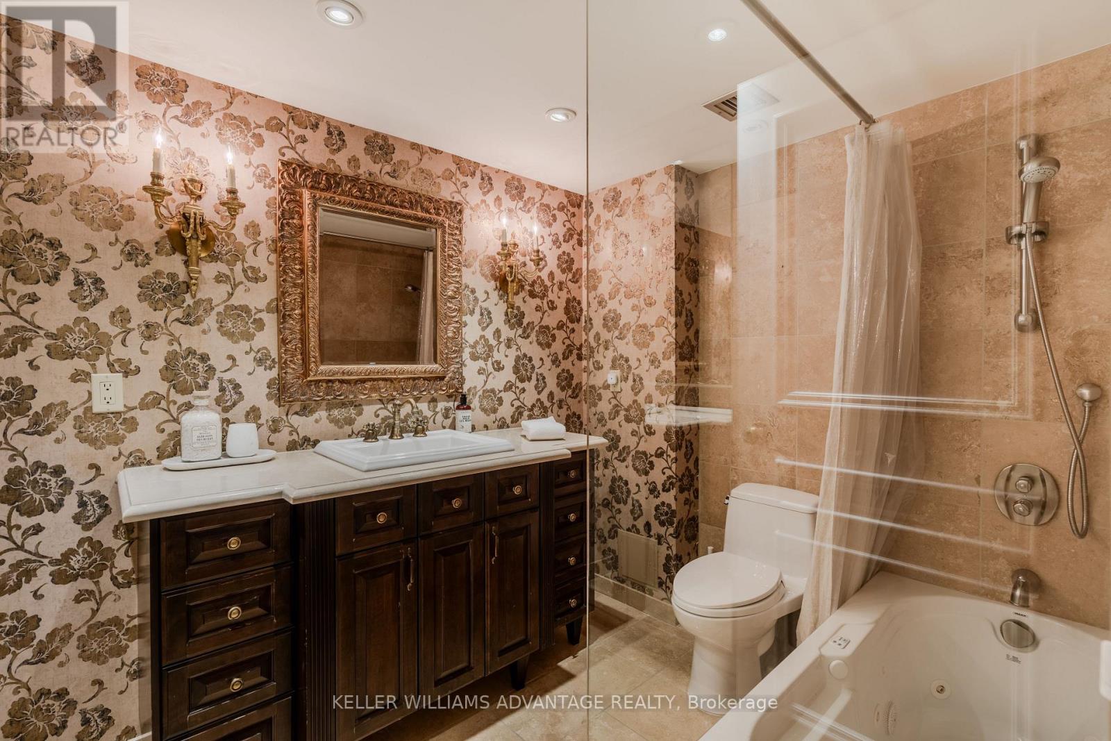 401 - 616 Avenue Road Property Photo 25
