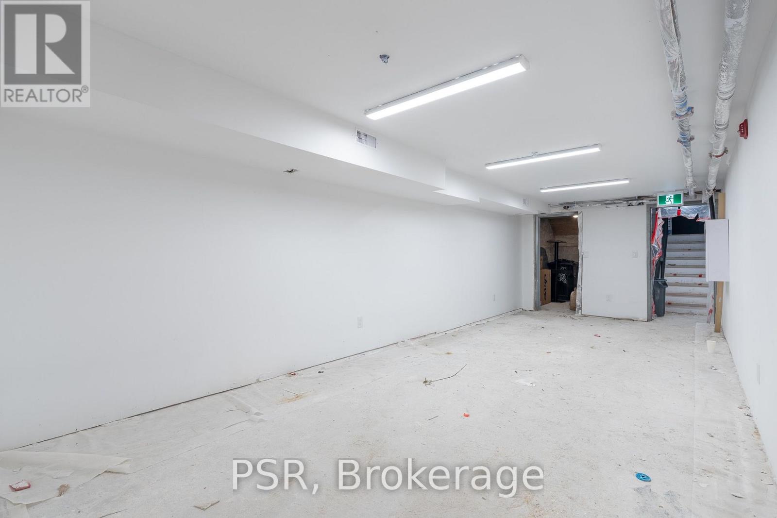 Lower - 1171 Dundas Street Property Photo 8
