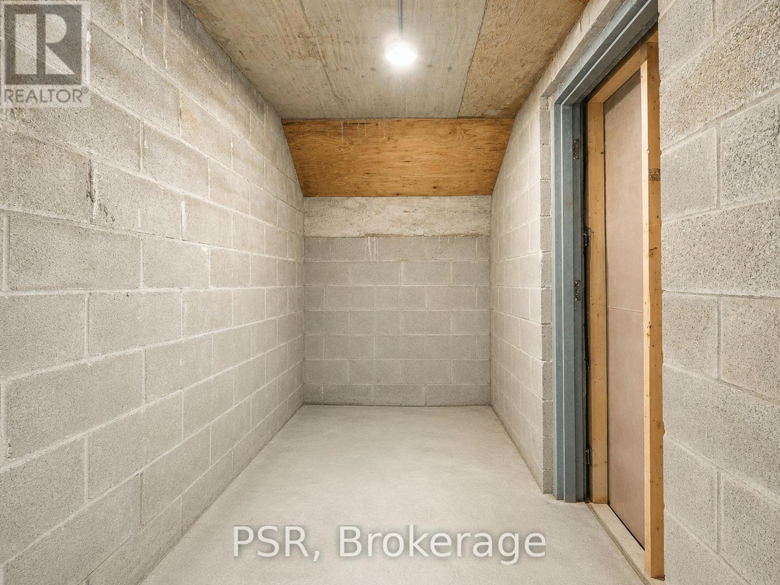 Lower - 1171 Dundas Street Property Photo 11