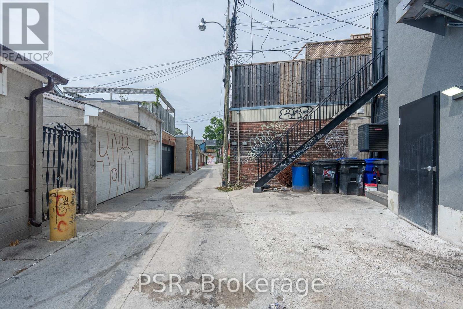 Lower - 1171 Dundas Street Property Photo 14