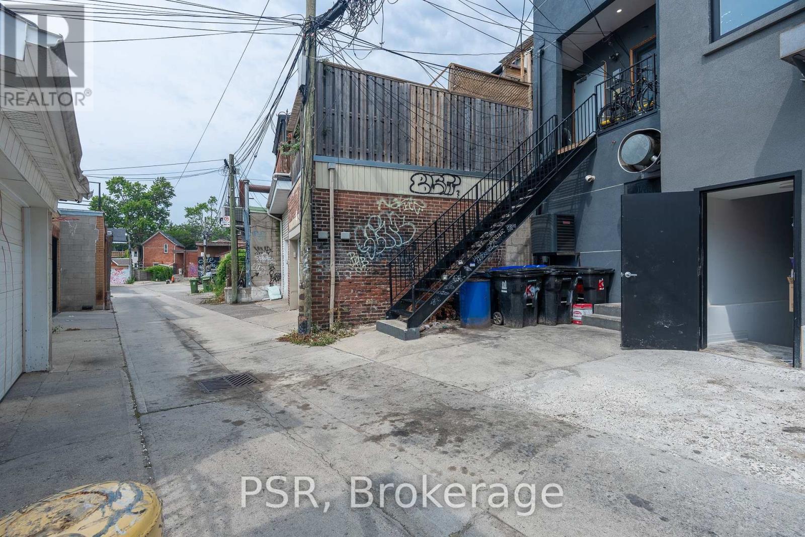 Lower - 1171 Dundas Street Property Photo 15