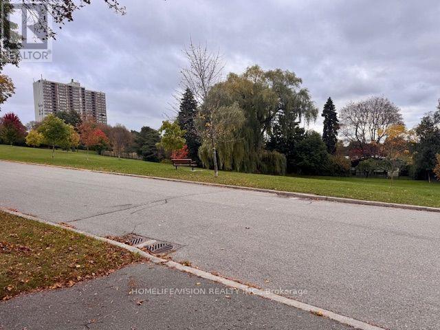 103 Laurentide Drive Property Photo 31
