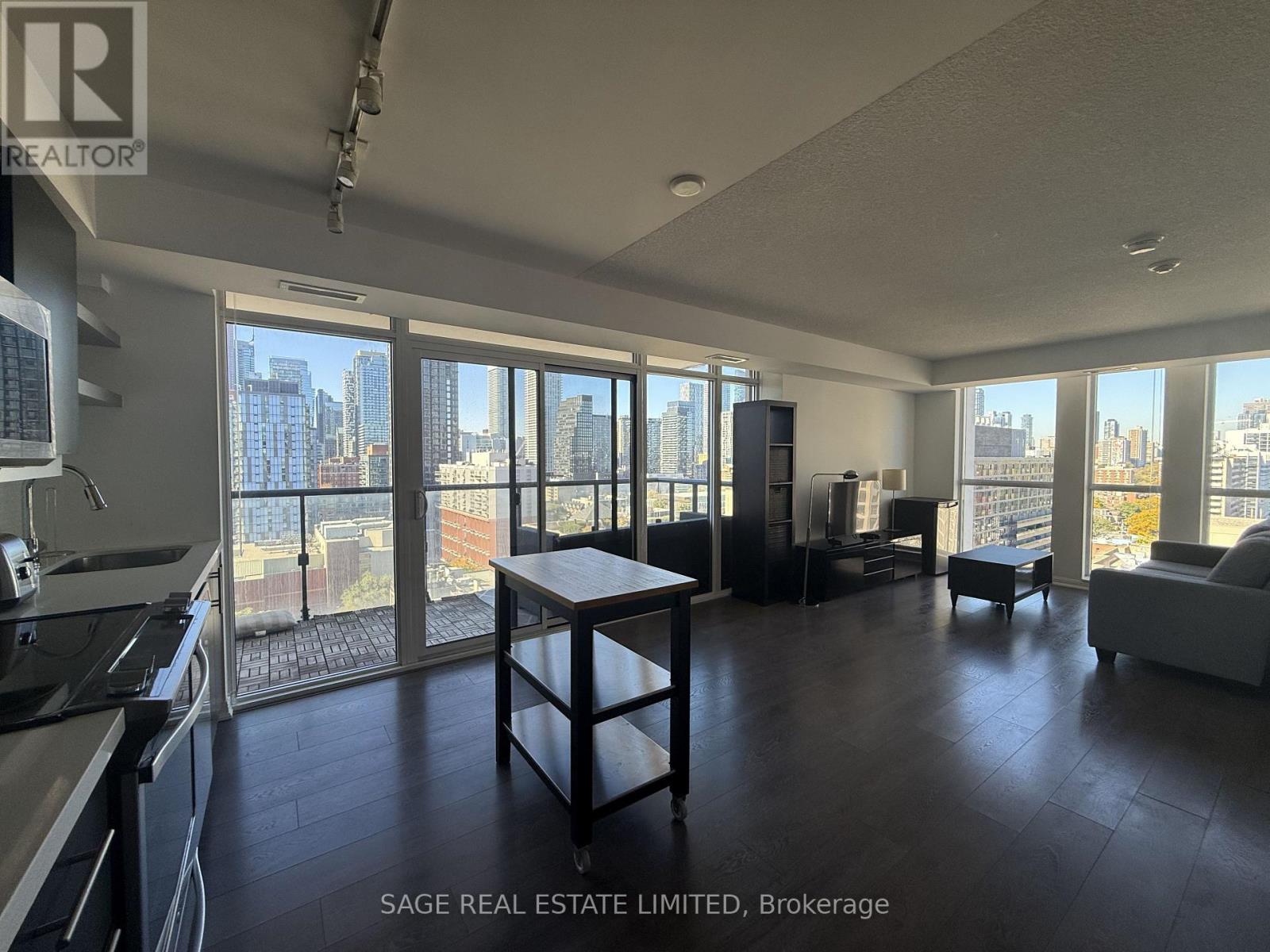 2212 - 400 Adelaide Street E Property Photo 1