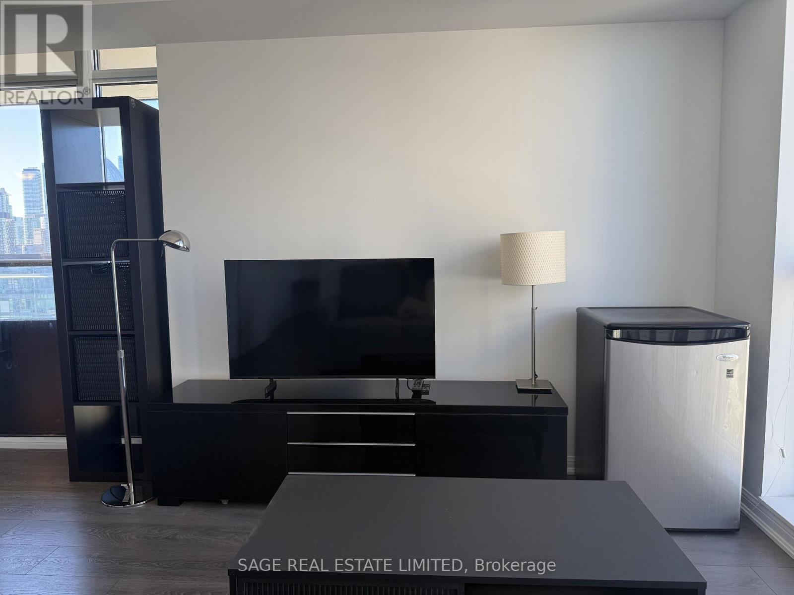 2212 - 400 Adelaide Street E Property Photo 10