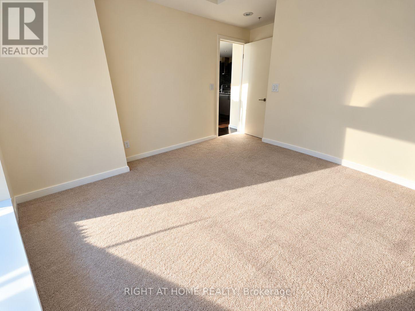 4102 - 180 University Avenue Property Photo 9