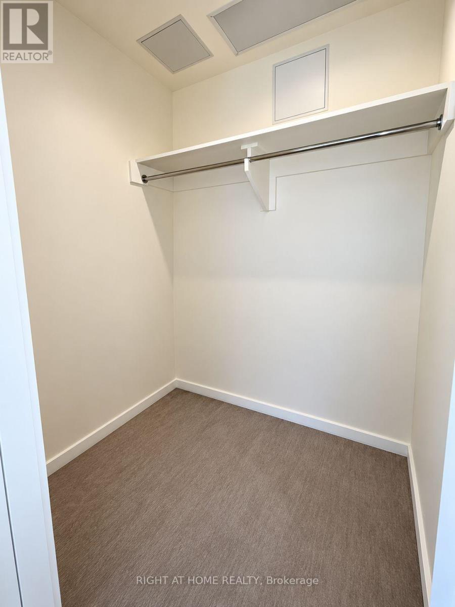 4102 - 180 University Avenue Property Photo 10