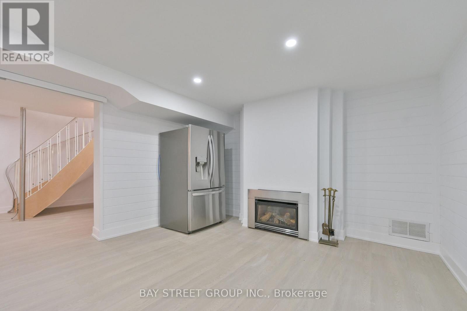 50 Owen Boulevard Property Photo 32